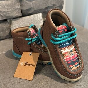 Twister Landry Chukka, Aztec print,TPR Outsole,cushioned insole, sturdy midsole